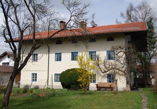 Ansicht des Hauses Chieming, Chiemsee, Chiemgau, Berge, See, Hafen, Segeln, Exklusiv, Lage, Groß